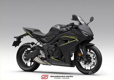 Honda CBR 650 R Versione E-clutch - disponibi...
