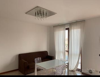 Cassinone con due camere e box auto