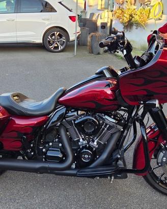 HARLEY-DAVIDSON FLTRXS Road Glide 107 hard candy