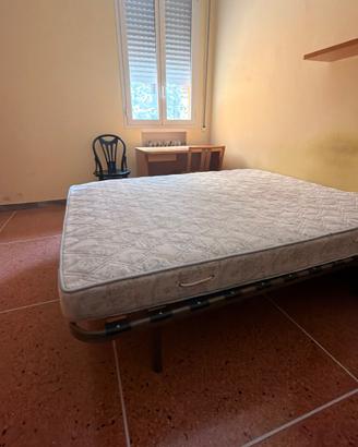 Letto matrimoniale e materasso matrimoniale