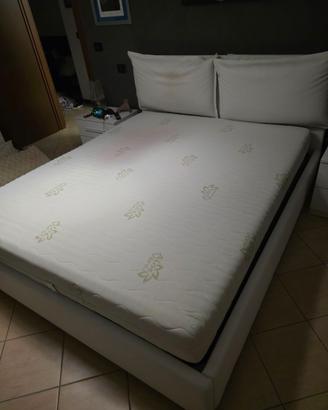 Struttura letto  con contenitore 