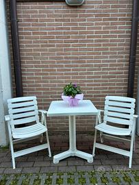 Tavolino Daddy e sedie Vivi by Luisa Battaglia