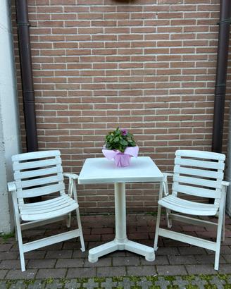 Tavolino Daddy e sedie Vivi by Luisa Battaglia