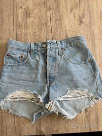 SHORTS LEVIS