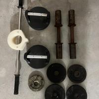 ATTREZZATURA HOME GYM
