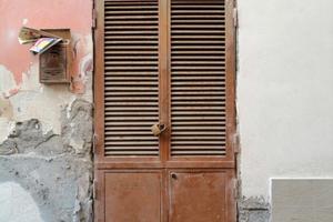 Bivani piano terra da ristrutturare no agenzie
