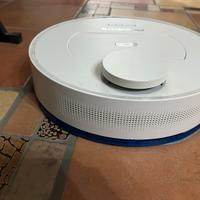 Robot lavaaspira pavimenti