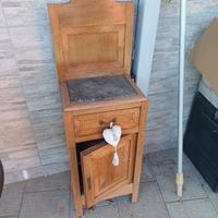 comodino vecchio