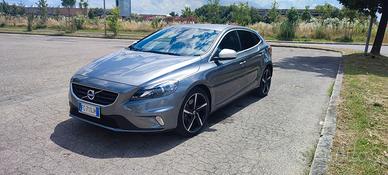 Volvo V40 D3 r-design