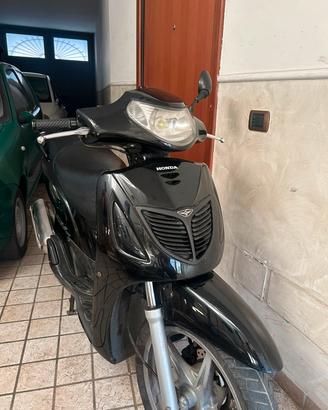 Sh 125 FMI