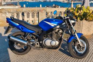 Moto Suzuki GS 500 E