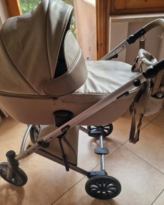 Passeggino marca Anex 