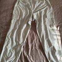 Pantaloni cargo nike.