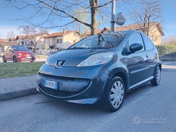 Peugeot 107 1.0 68CV 5p. Plaisir 2Tronic IDEALE PE