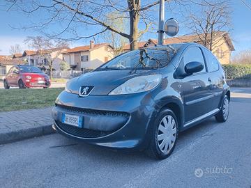 Peugeot 107 1.0 68CV 5p. Plaisir 2Tronic IDEALE PE