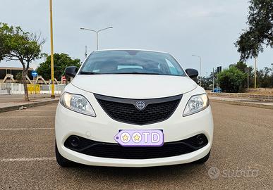 lancia ypsilon hibrid 