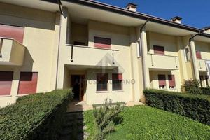 Villetta a schiera di 216 m² con 4 locali e box au
