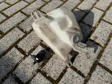 Vaschetta tergicristalli alfa 147