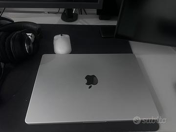 Macbook pro 14 M5 512gb 16gb ram
