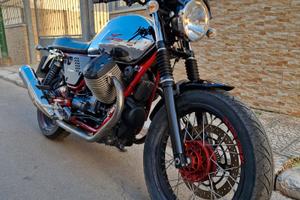 Moto Guzzi V7 II Racer
