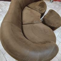 Divano in alcantara con isola