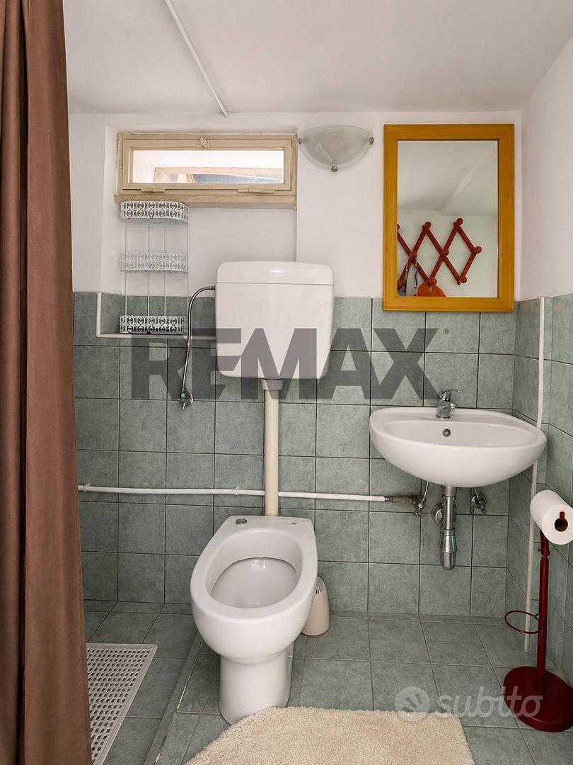 Casa – Falerna, Castiglione Marittimo - Altro