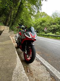 Aprilia Tuono 660