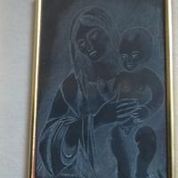 Madonna con bambino su pietra di Vinicio Stocco.