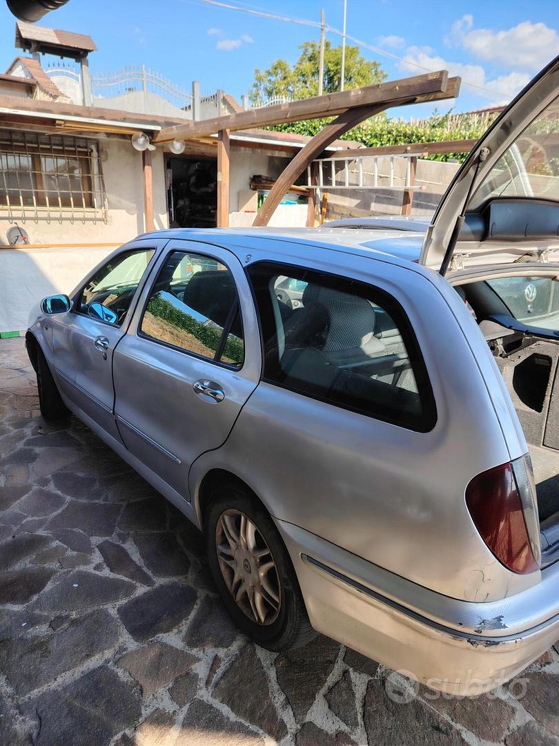 Lancia Lybra 2001 photo 3