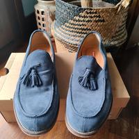 Mocassini blu camoscio con nappine