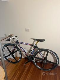Bicicletta Trek in carbonio