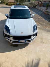 PORSCHE Macan - 2024