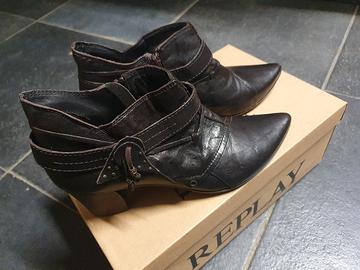 Stivaletto Khrió in pelle N39