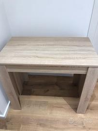 Tavolo effetto legno