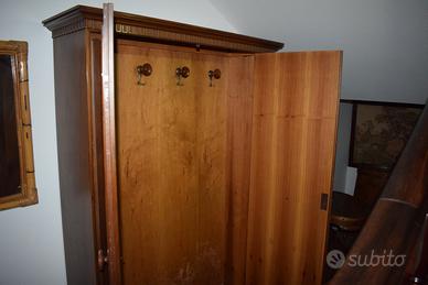 Attaccapanni ad armadio