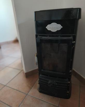 Stufa a legna La Nordica in ghisa e acciaio