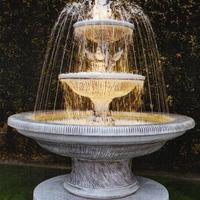 Fontana di grandi dimensioni da giardino