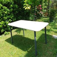 Tavolo da giardino