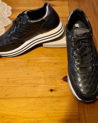 SNEAKERS Bata
