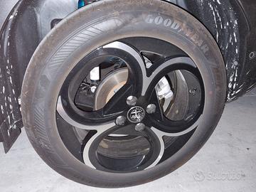 treno completo gomme Goodyear 215/55 R18 ~nuove