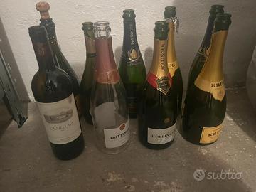 Bottiglie vuote vino e champagne