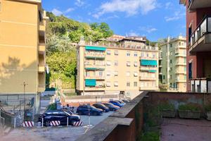 3 LOCALI A GENOVA