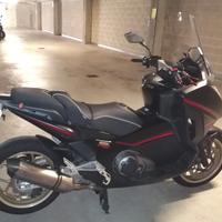 Honda integra 750 sport