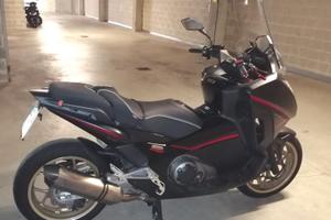 Honda integra 750 sport