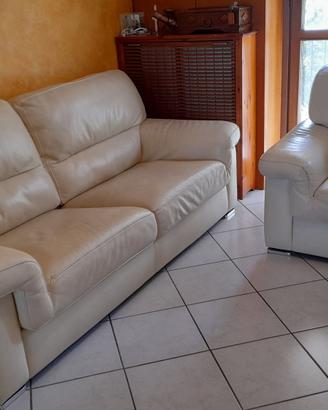 DIVANO CON POLTRONA