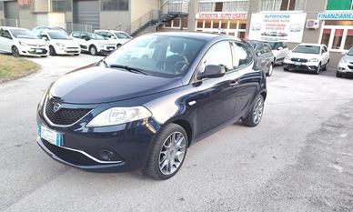 Lancia Ypsilon 1.2 69 CV 5 porte S&S Platinum