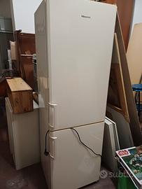 Frigorifero bianco funzionante
 Hisense


183 x 6