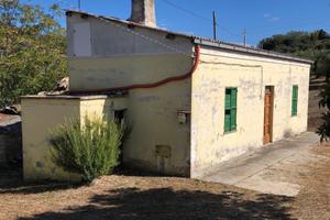Casa di campagna con terreno
