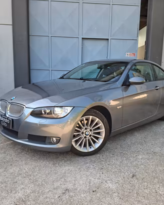 BMW 320i coupé E92 170 cv