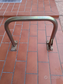 Blocco ribaltabile parcheggio auto privato